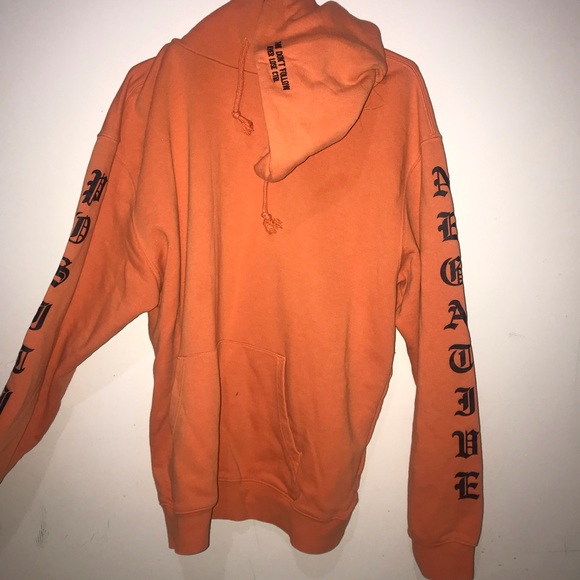Bright orange large hoodie - Picture 1 of 3